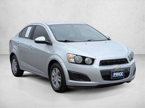 Used 2015 Chevrolet Sonic LT image 3