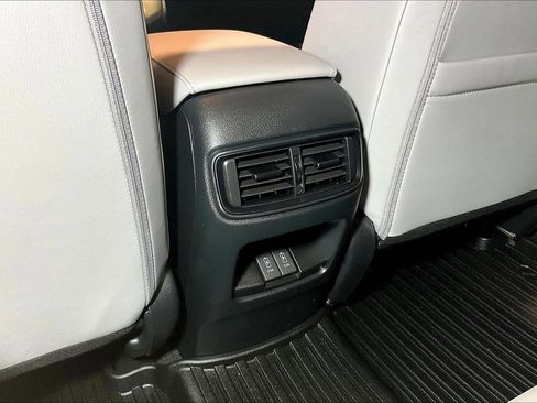 Used 2021 Honda CR-V EX-L image 11