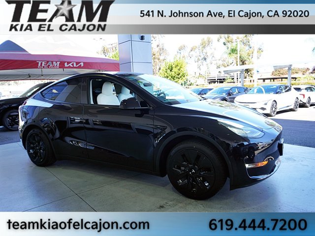 Used 2021 Tesla Model Y Long Range AWD/4WD image 11