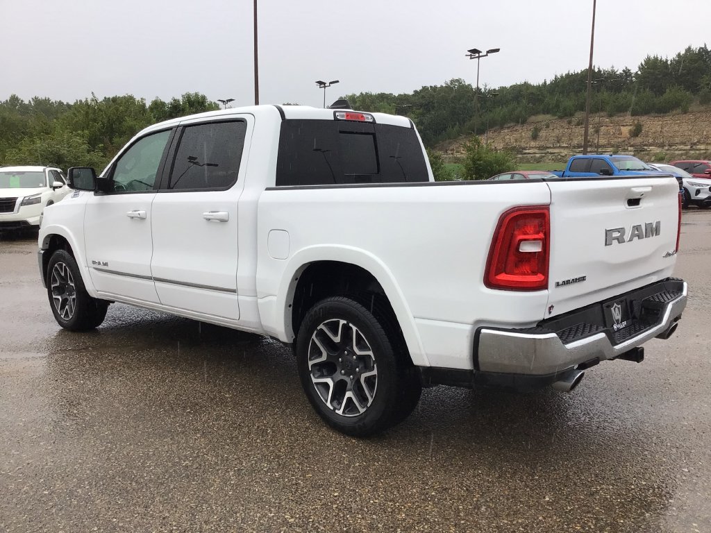 Used 2025 RAM 1500 Laramie AWD/4WD image 4
