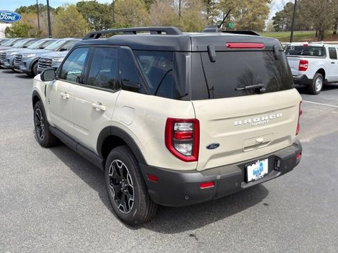 New 2025 Ford Bronco Sport Outer Banks image 13