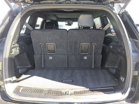 Used 2024 Jeep Grand Cherokee L Limited w/ Luxury Tech Group II image 28