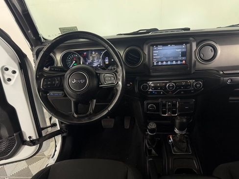 Used 2023 Jeep Wrangler Unlimited w/ Cold Weather Group AWD/4WD image 14