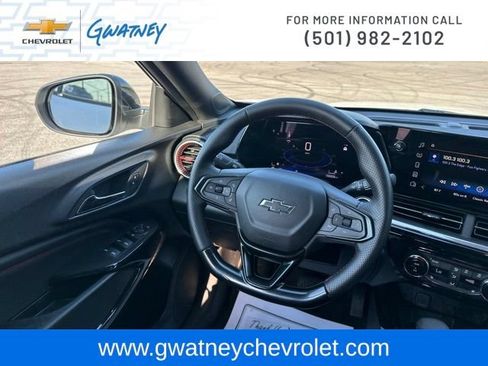 Used 2024 Chevrolet Trax RS w/ Driver Confidence Package FWD image 23