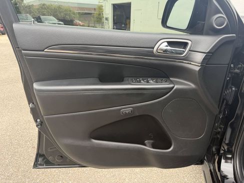 Used 2020 Jeep Grand Cherokee Limited X AWD/4WD image 11