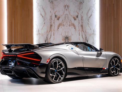 Used 2025 Bugatti Mistral image 3