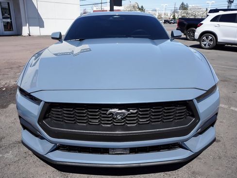 Used 2025 Ford Mustang Coupe RWD image 2