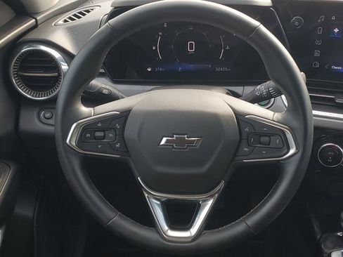 Certified 2024 Chevrolet Trax ACTIV FWD image 12