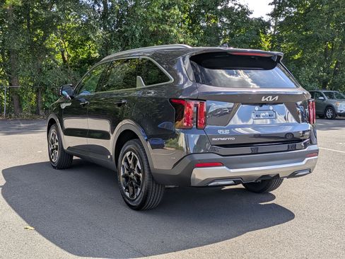 New 2026 Kia Sorento S w/ S Panoramic Sunroof Package image 6