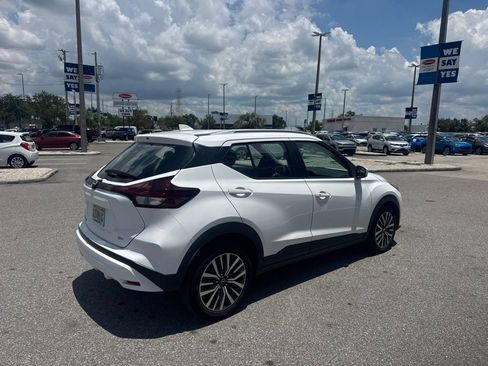 Used 2024 Nissan Kicks SV FWD image 4