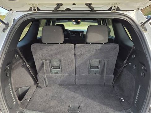 Used 2023 Dodge Durango SXT w/ SXT Blacktop Group image 6