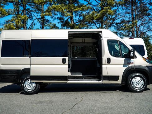 Used 2021 RAM ProMaster 3500 w/ Convenience Group image 8