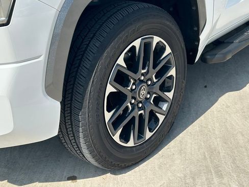 Certified 2025 Toyota Tundra Limited AWD/4WD image 9