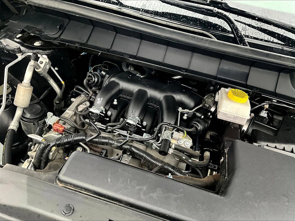 Used 2025 Nissan Pathfinder SL AWD/4WD image 34