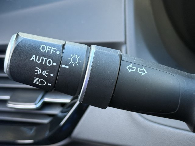 Used 2025 Acura RDX SH-AWD image 21