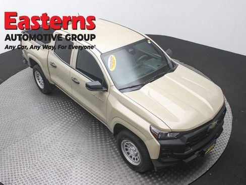 Used 2023 Chevrolet Colorado W/T image 3