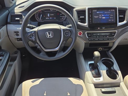 Certified 2017 Honda Pilot EX image 12