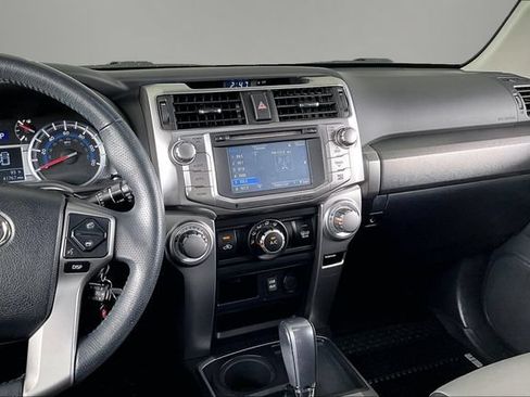 Used 2019 Toyota 4Runner SR5 Premium RWD image 9