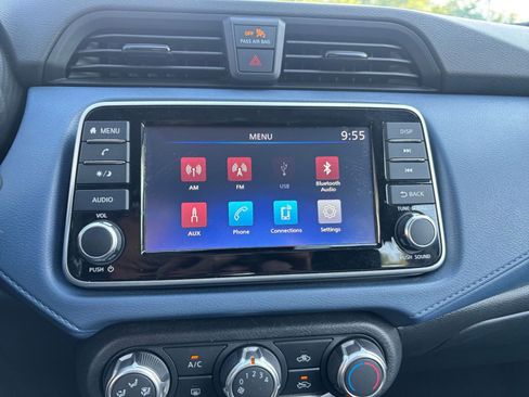 Used 2025 Nissan Versa SV FWD image 20
