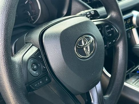 Used 2023 Toyota RAV4 XLE FWD image 29