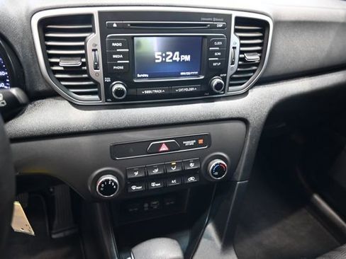 Used 2019 Kia Sportage LX AWD/4WD image 14