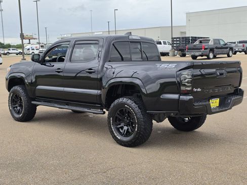 Used 2020 Toyota Tacoma SR w/ SR Convenience Package RWD image 7
