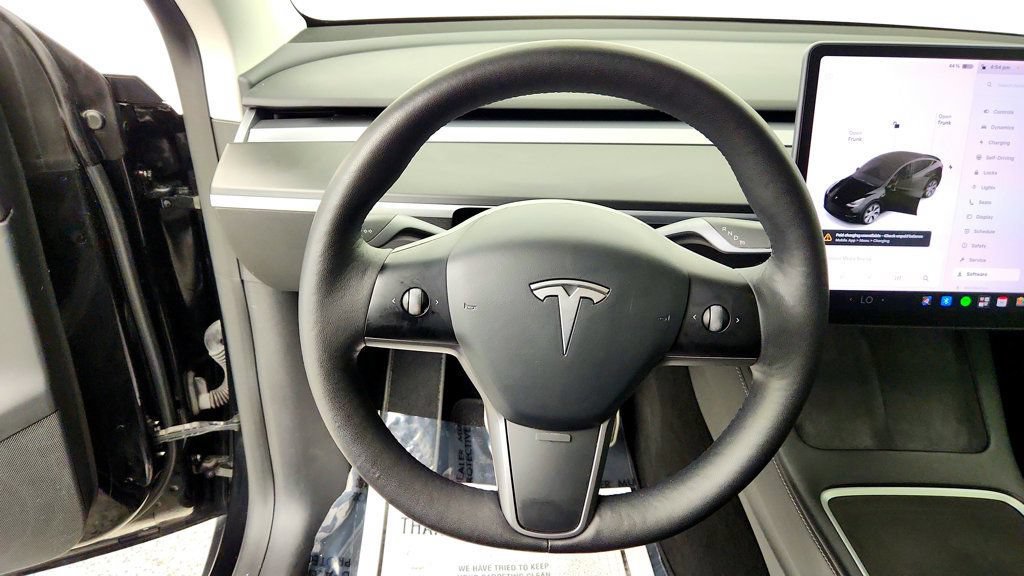 Used 2021 Tesla Model Y Long Range AWD/4WD image 13