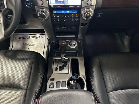 Used 2020 Toyota 4Runner Limited AWD/4WD image 34