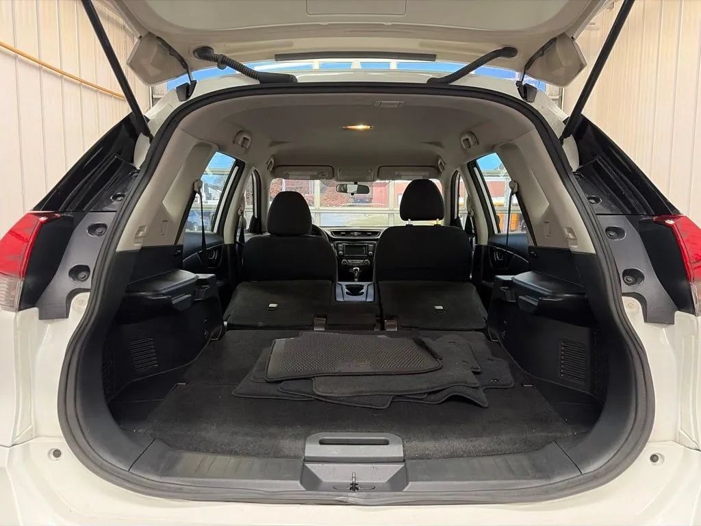 Used 2019 Nissan Rogue S FWD image 15