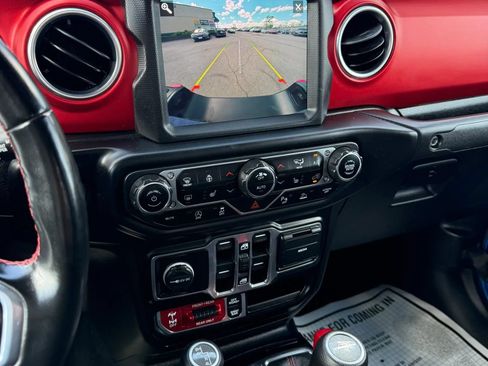Used 2020 Jeep Gladiator Rubicon AWD/4WD image 18