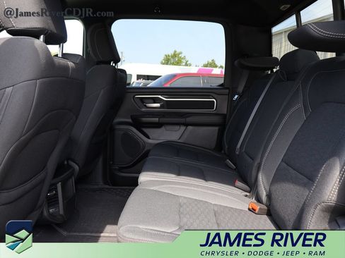 Used 2025 RAM 1500 Big Horn AWD/4WD image 17