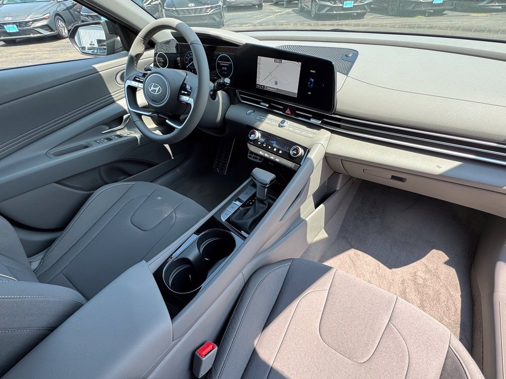 New 2026 Hyundai Elantra SEL FWD image 27