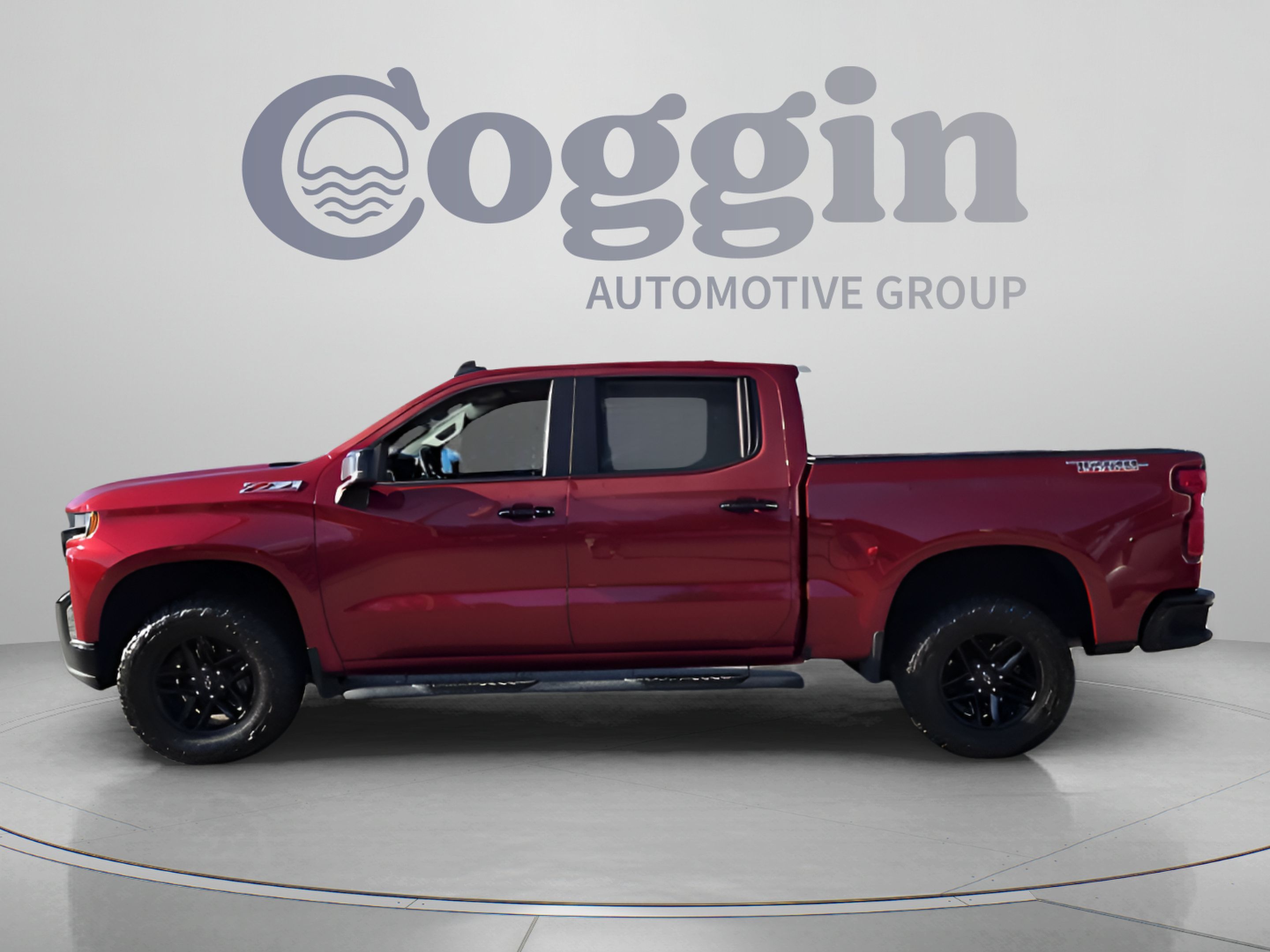 Used 2021 Chevrolet Silverado 1500 LT Trail Boss w/ Bed Protection Package AWD/4WD image 2