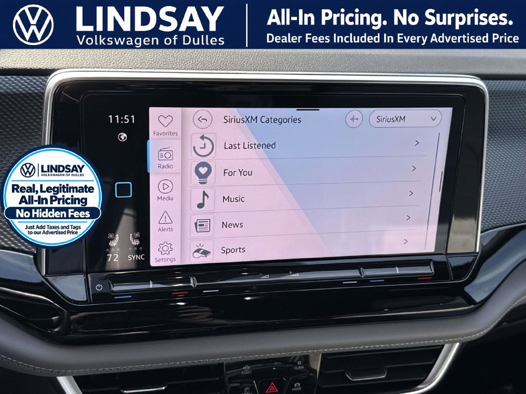 Used 2024 Volkswagen Atlas Cross Sport SEL R-Line AWD/4WD image 16