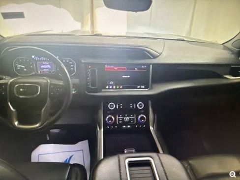 Used 2021 GMC Yukon Denali w/ Denali Premium Package AWD/4WD image 6