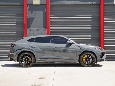 Used 2023 Lamborghini Urus S AWD/4WD image 9