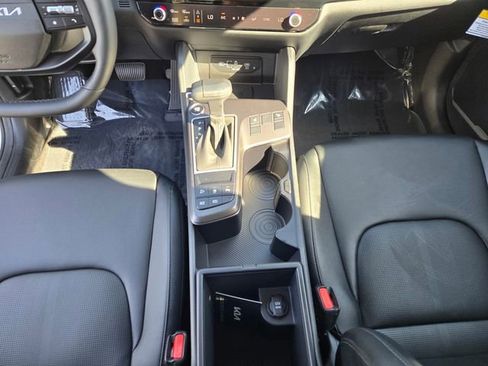 New 2026 Kia Sportage EX image 28