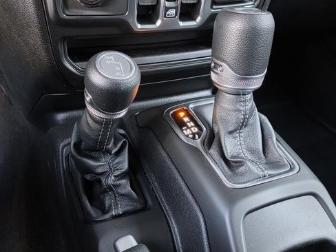 Used 2026 Jeep Wrangler Unlimited Sport AWD/4WD image 30