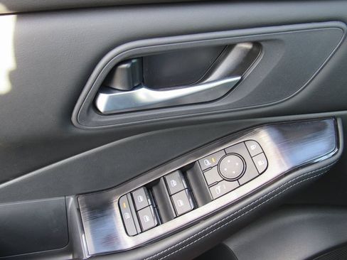 New 2026 Nissan Rogue SV image 11