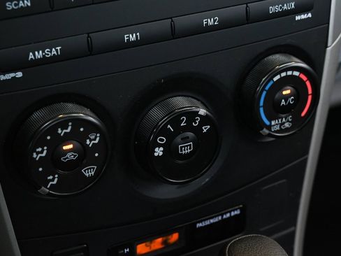 Used 2010 Toyota Corolla LE image 21