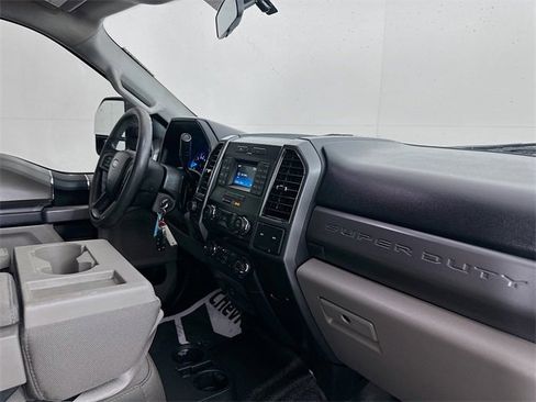 Used 2019 Ford F250 XLT w/ XLT Value Package image 27