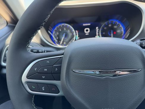 New 2026 Chrysler Pacifica Select FWD image 26