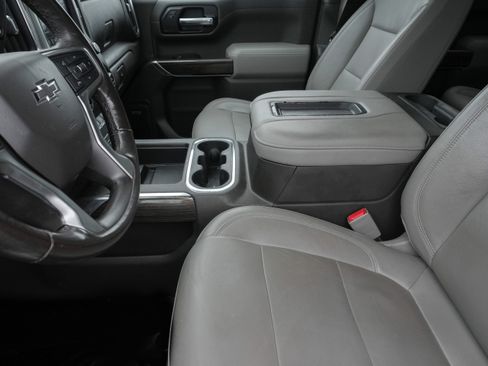 Used 2020 Chevrolet Silverado 1500 LT Trail Boss AWD/4WD image 12