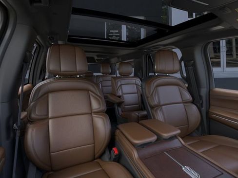 New 2026 Lincoln Navigator L Reserve AWD/4WD image 10