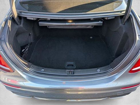 Used 2018 Mercedes-Benz E 300 image 6