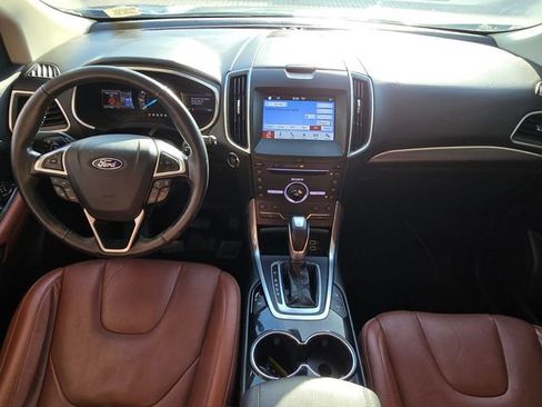 Used 2016 Ford Edge Titanium w/ Equipment Group 302A AWD/4WD image 18