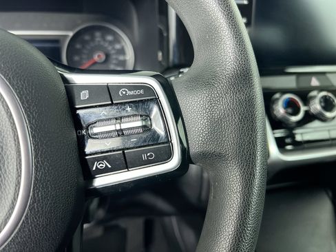 Certified 2023 Kia Sorento LX AWD/4WD image 13