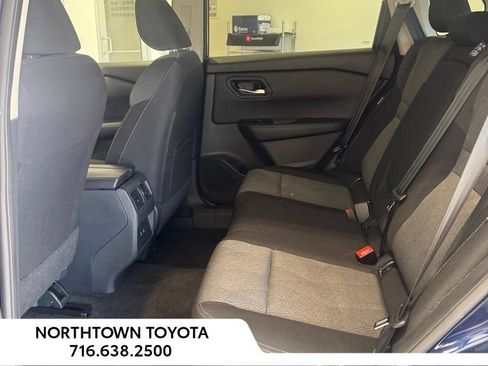 Used 2025 Nissan Rogue SV AWD/4WD image 13