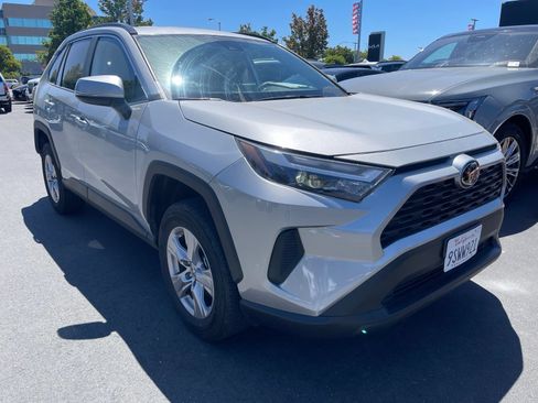 Used 2025 Toyota RAV4 XLE FWD image 1