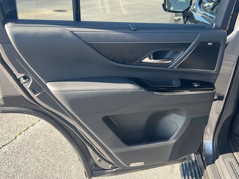 New 2026 Lexus LX 600 4WD w/ Luxury Package image 18